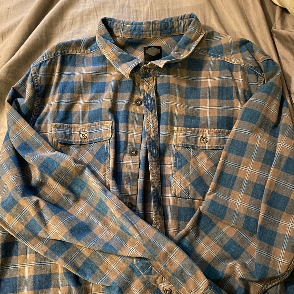 Harley Davidson button down shirt. Size 2XL.